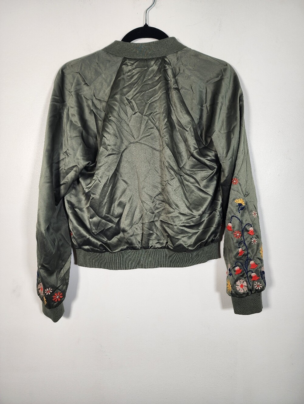 Olive Embroidered Floral Bomber Jacket - Women - Picture 4 of 7